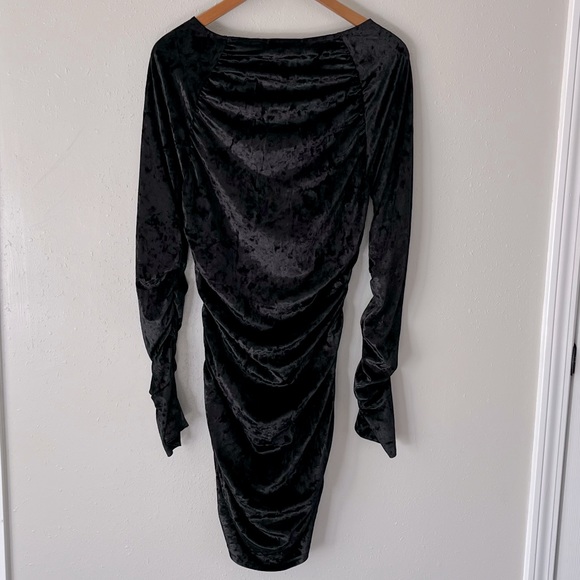 WAYF Black Crushed Velvet Long Sleeve Ruched Sides Dress Size Large NWT - Picture 10 of 10